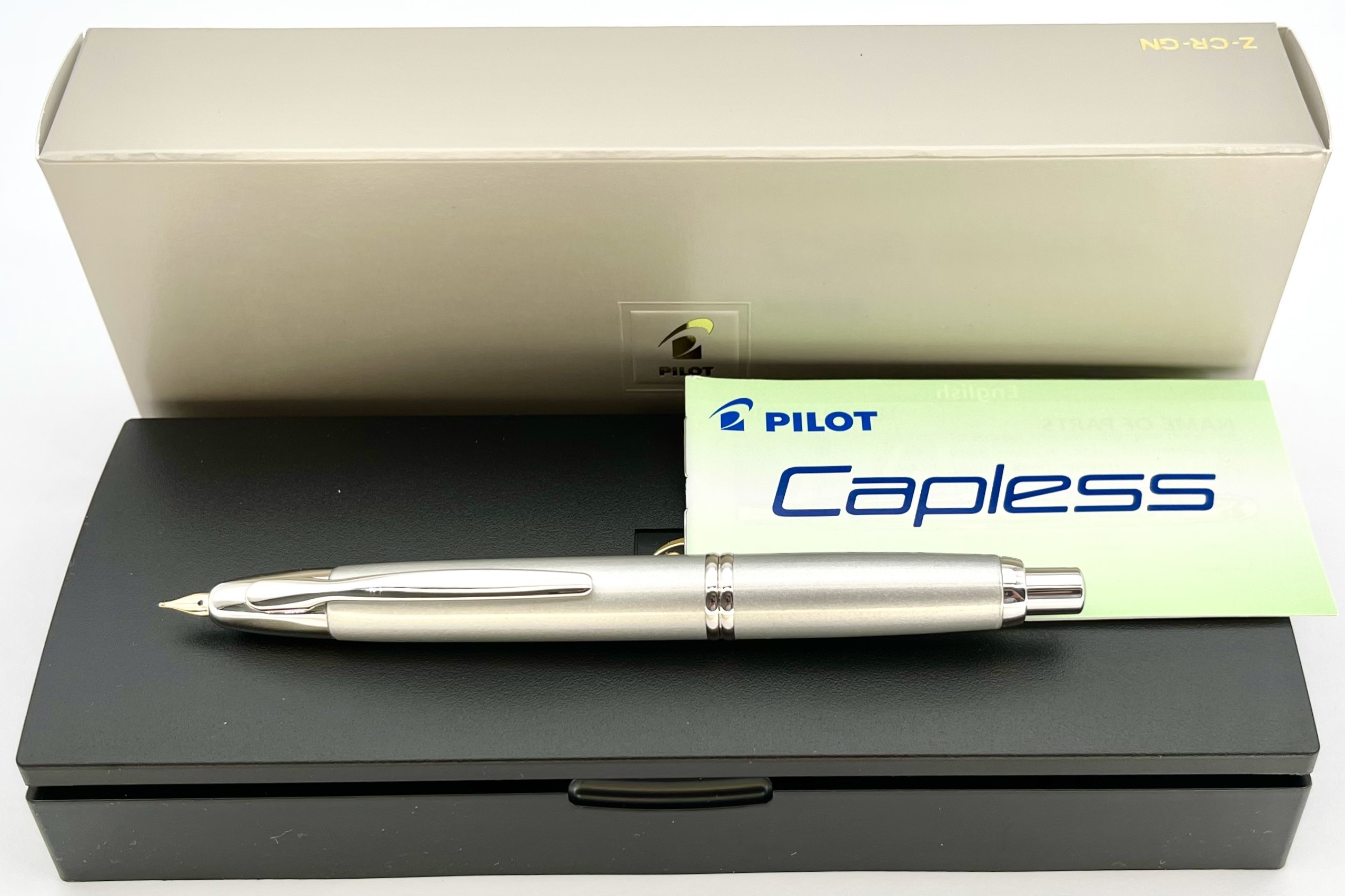 PilotVanishingPointSilverRhodiumFountainPen_E